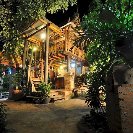 Ayutthaya Bouchic Hostel Εξωτερικό φωτογραφία