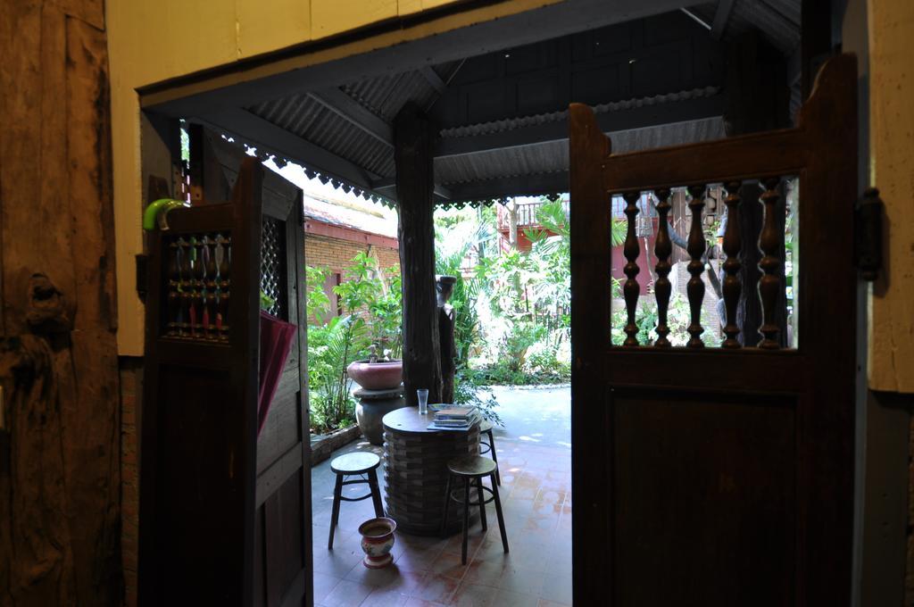 Ayutthaya Bouchic Hostel Εξωτερικό φωτογραφία