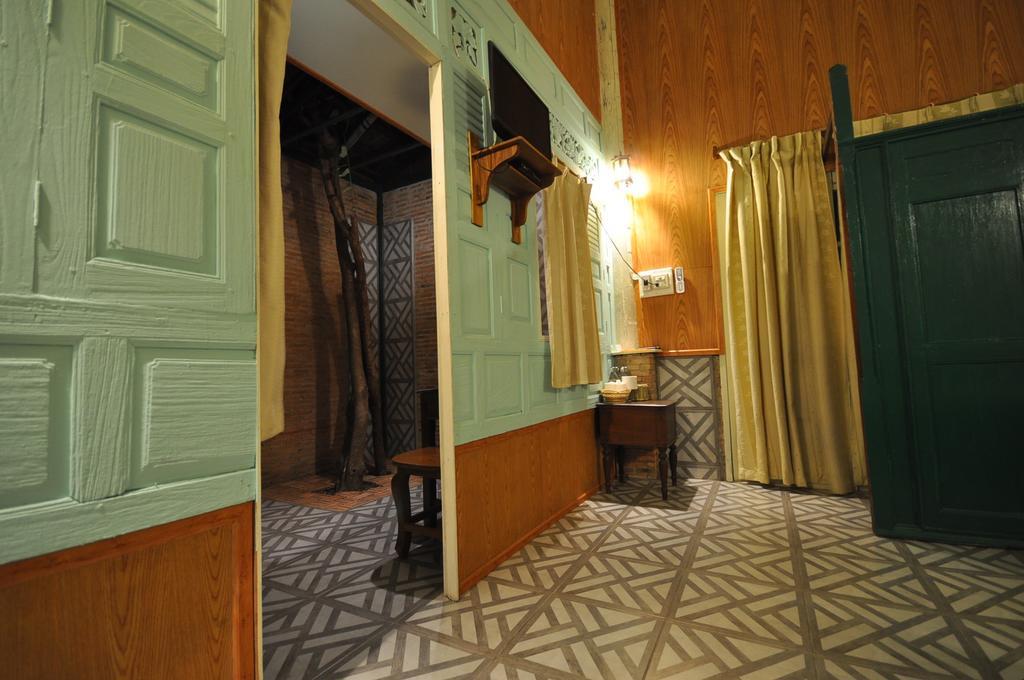 Ayutthaya Bouchic Hostel Εξωτερικό φωτογραφία